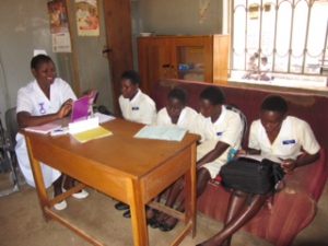 3-midwife-teaching